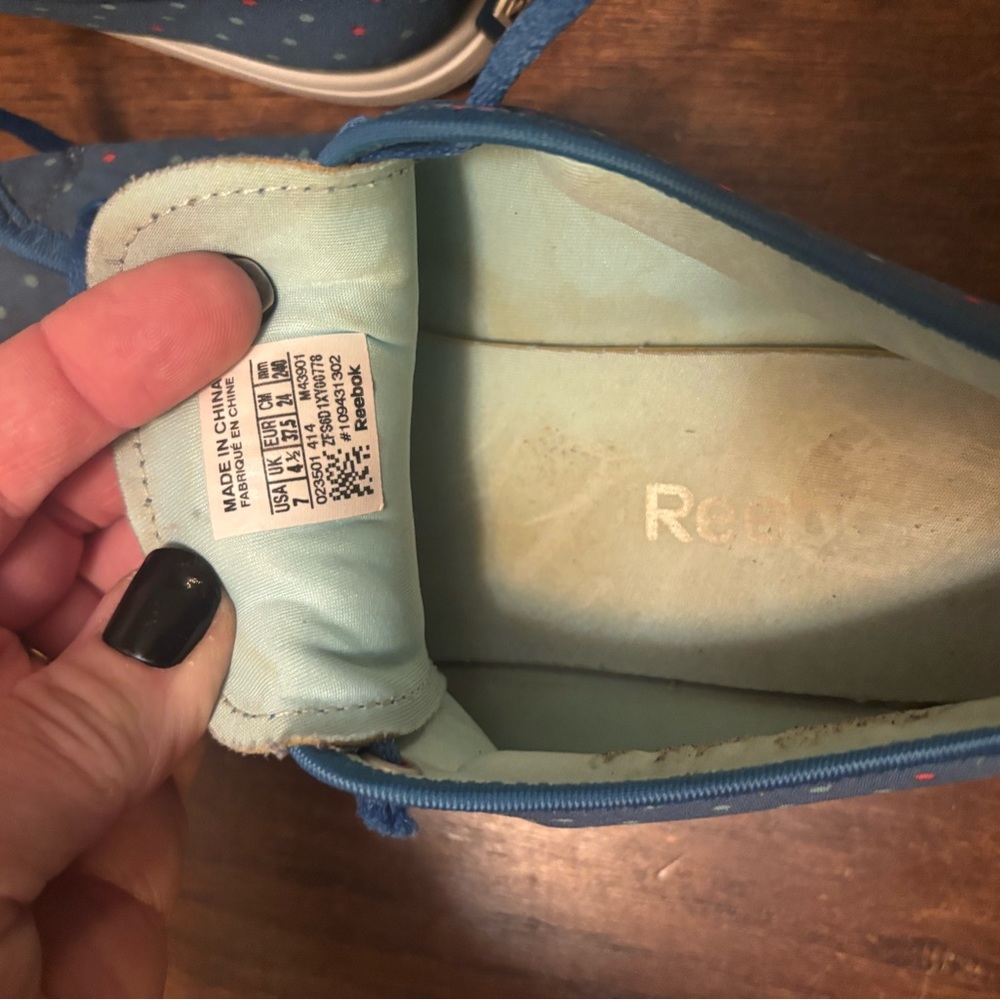 Reebok Blue Sneakers with‎ Polka Dots - Picture 3 of 5
